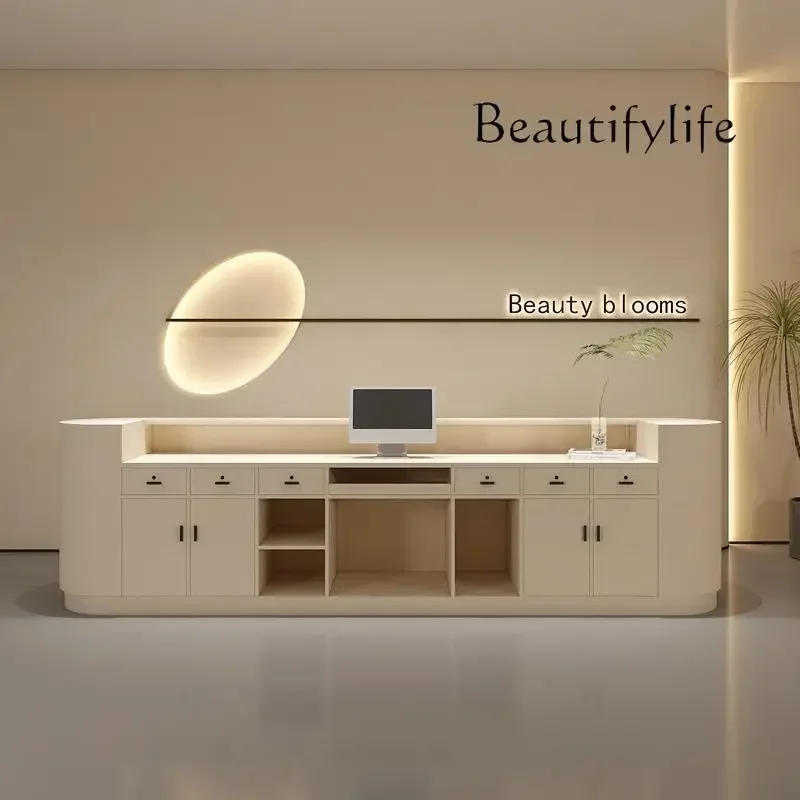 ร้านค้าใหม่ สไตล์สีโทนอุ่น ร้า - Luxury Skincare Store บทวิจารณ์และราคา