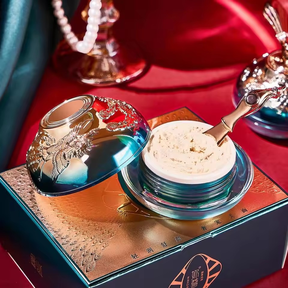 Luxury Noble Lady ครีม Fairy P - Luxury Skincare Whitening Cream บทวิจารณ์และราคา